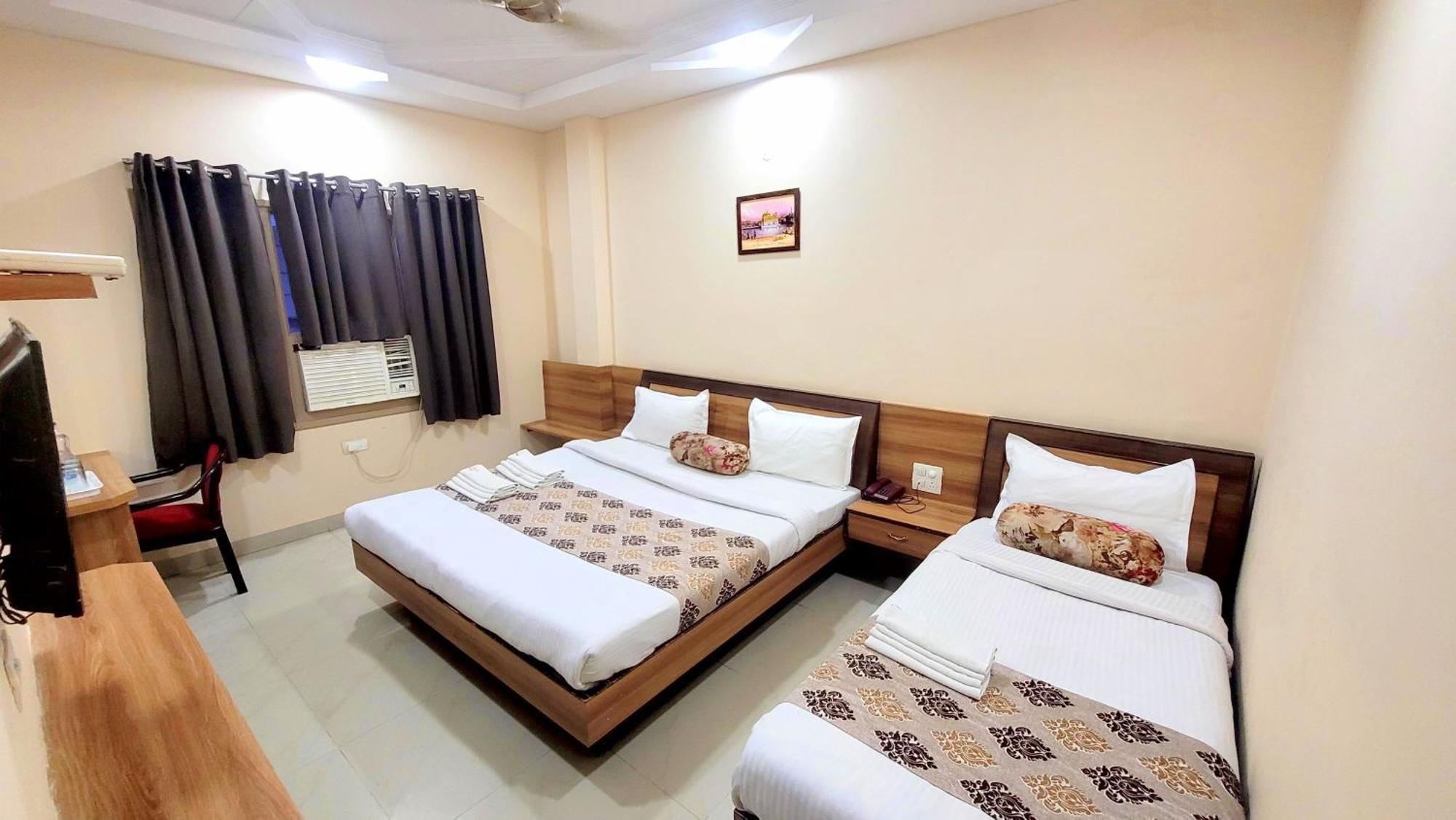 Hotel Sakhi Inn By Urban Galaxy Amritsar Luaran gambar